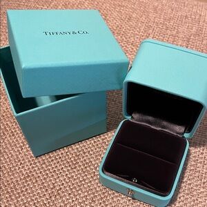 Tiffany & Co. Leather ring box - large